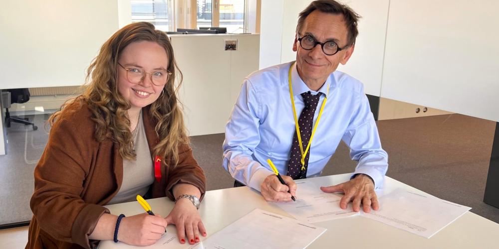 Signerte avtale med Studentparlamentet