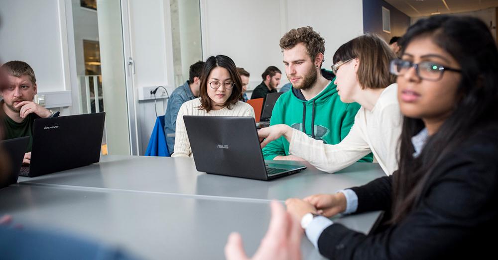 Institutt IT søker studentassistenter til vårsemesteret 2026