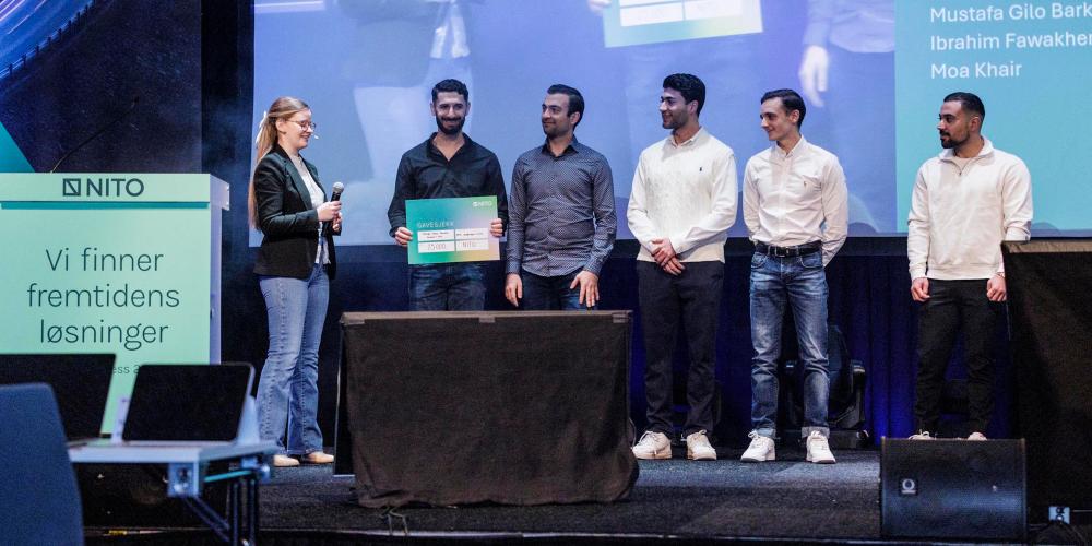 Slik fikk studentene pris for beste bacheloroppgave