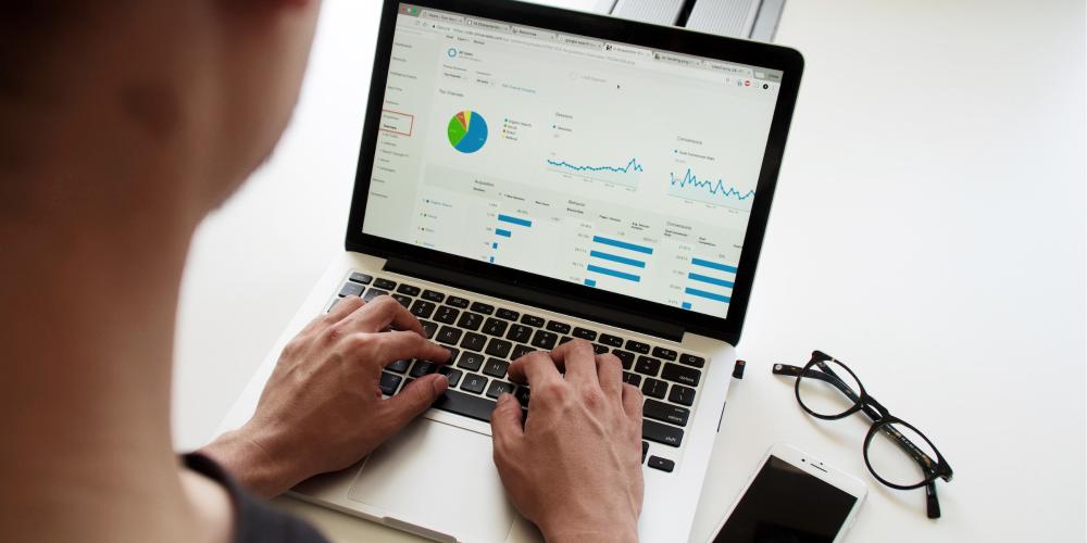 Skrive oppgave? Spar tid med Surveybanken!