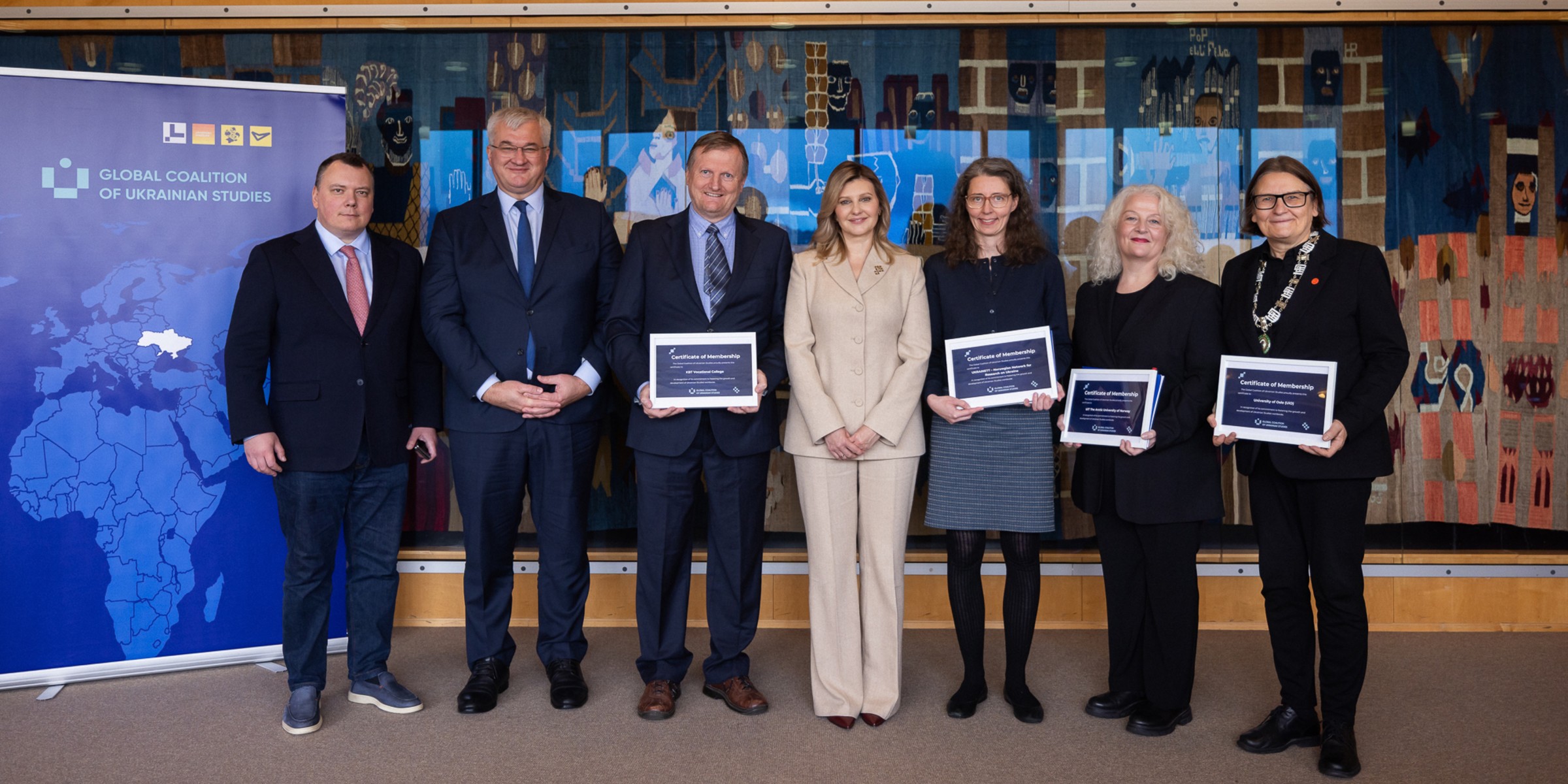 Gruppebilde av deltakerne beskrevet i bildeteksten.