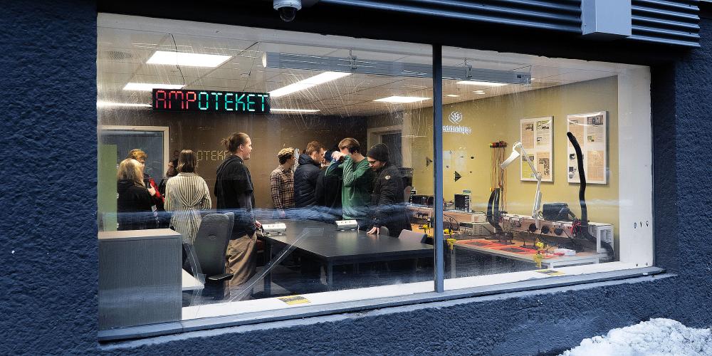 Ampoteket skrur opp spenningen