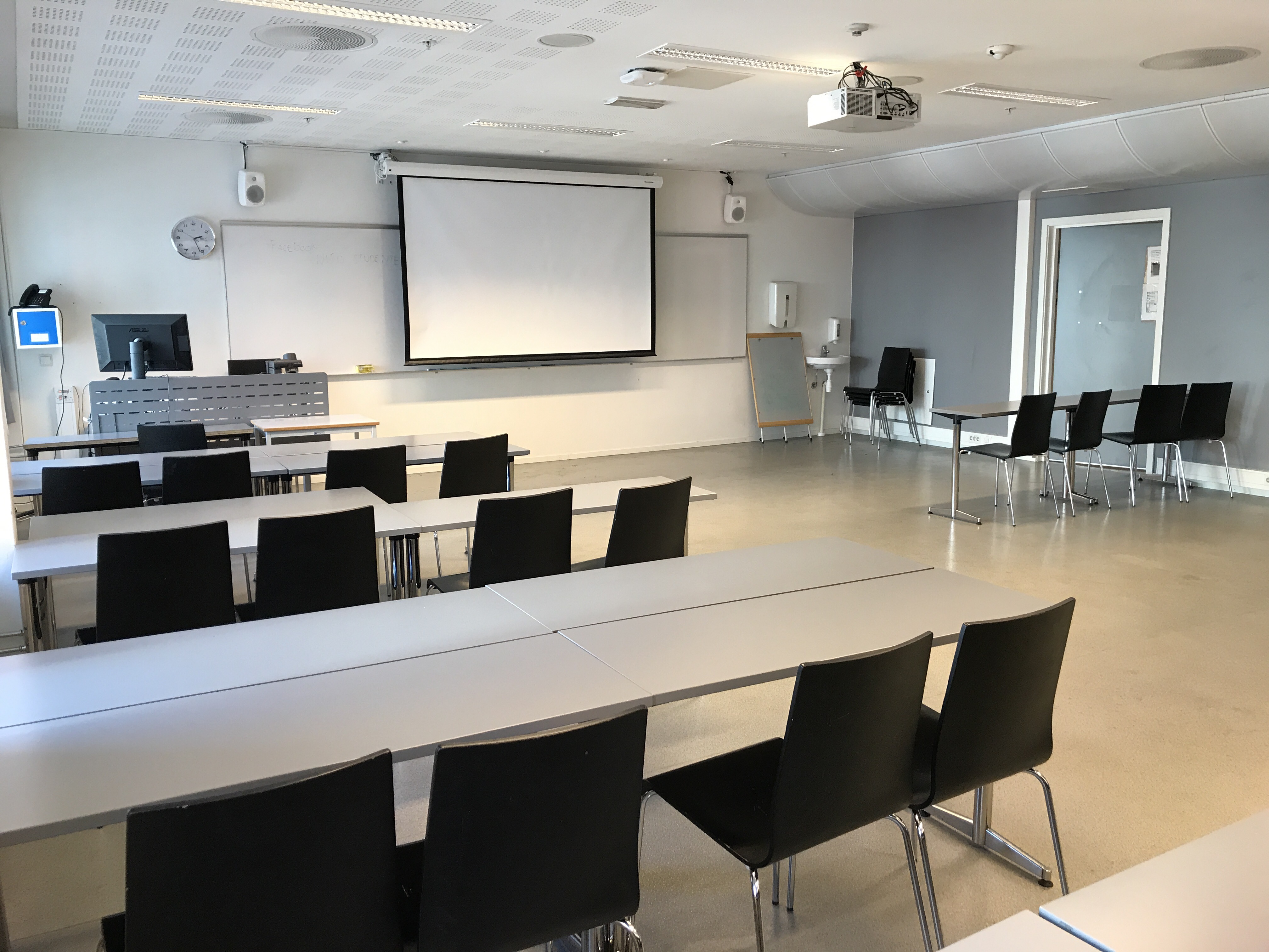 Picture of the room